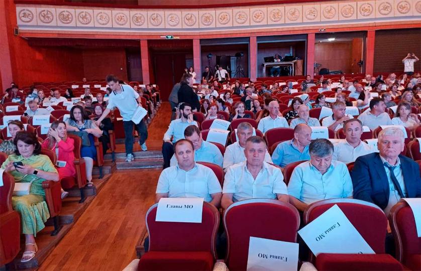 Руководство Цунтинского района приняло участие в Августовском совещании