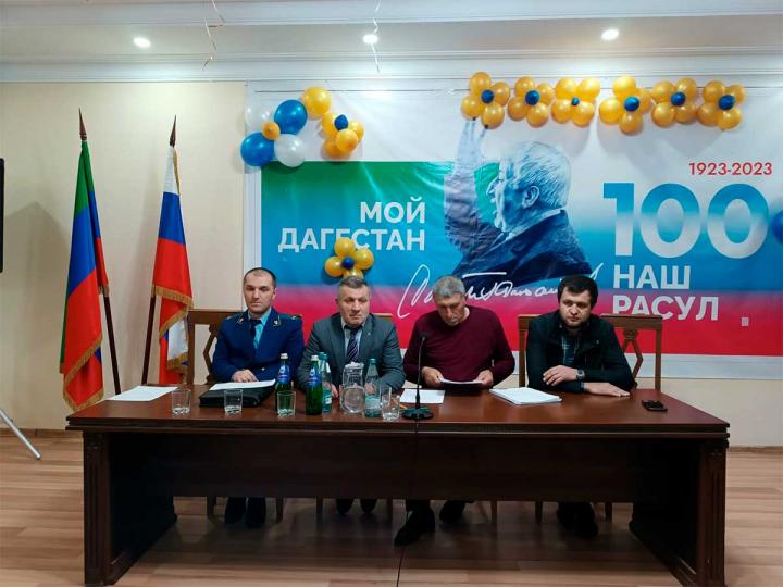Ахмеда Гамзатова избрали главой Цунтинского района